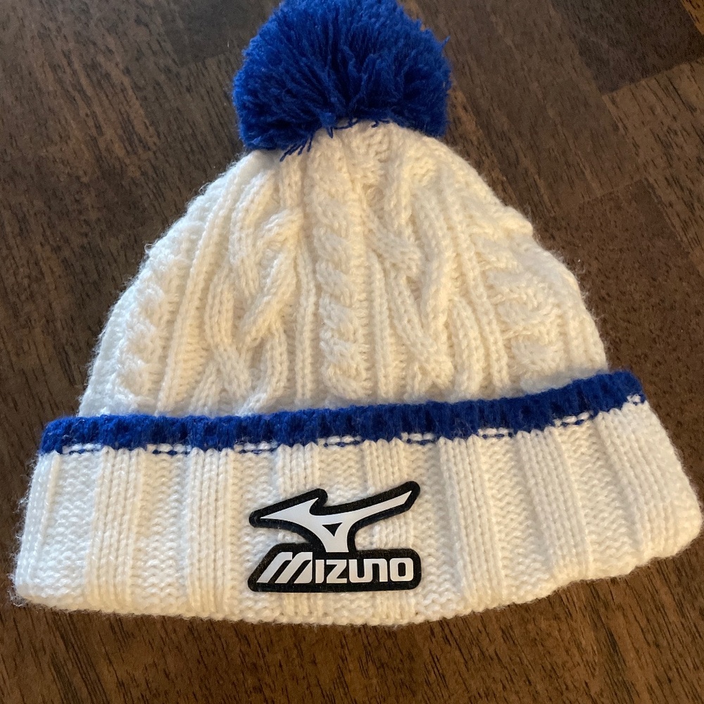 Mizuno beanie